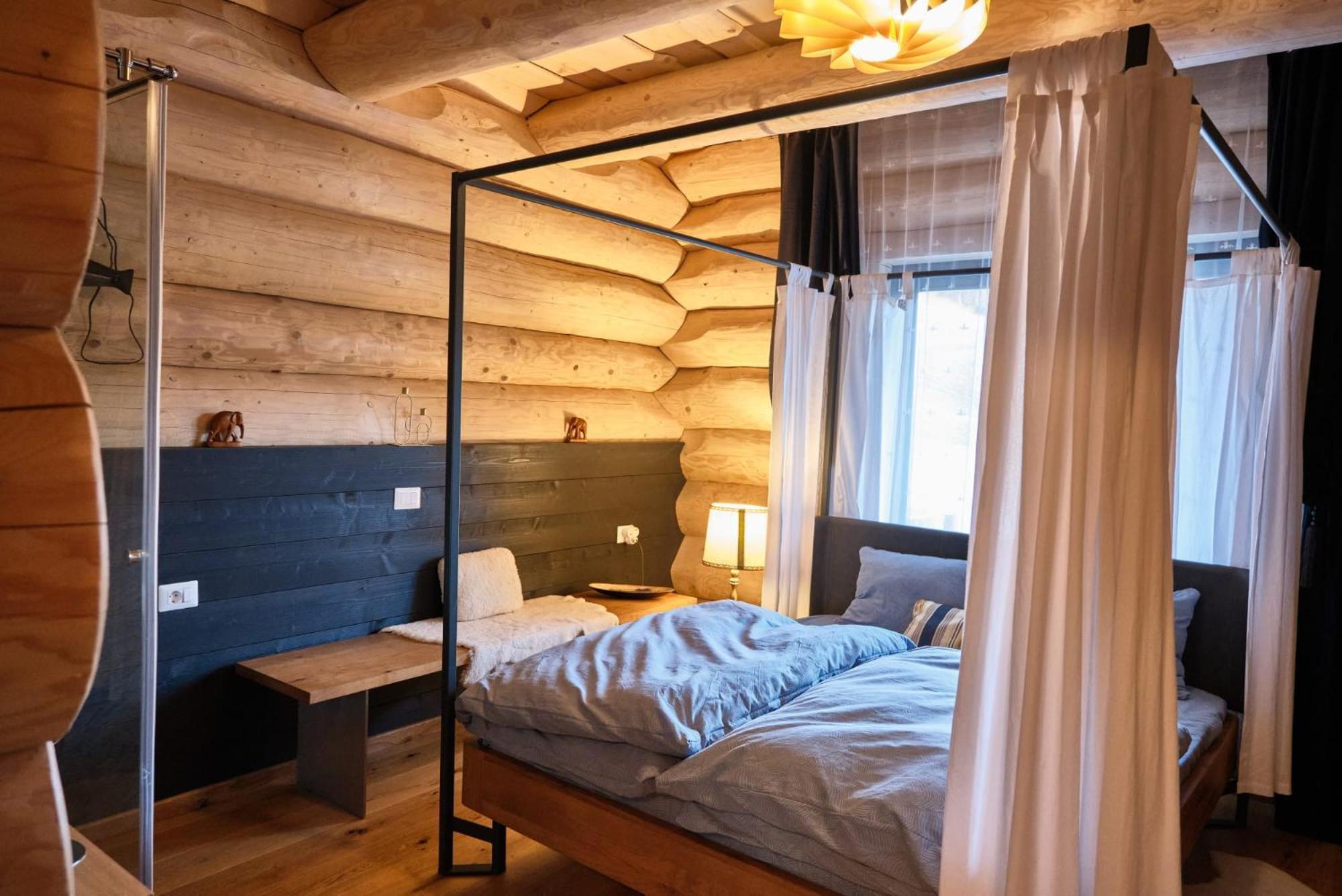 Ralph Cabin- Apuseni Mountains, Transylvania Bucium  Eksteriør billede